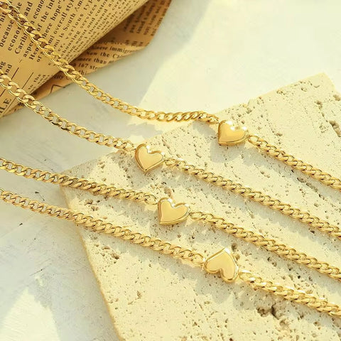 Trendy 18K Gold Plated Stainless Steel Jewelry Figaro Chain Link Cute Love Heart Necklace for Women