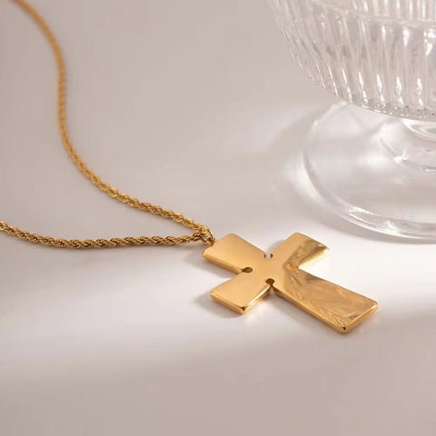 Jewelry 18K PVD Gold Plated Texture Lava Crossed Necklace Chunky Cross Pendant Necklace for Women