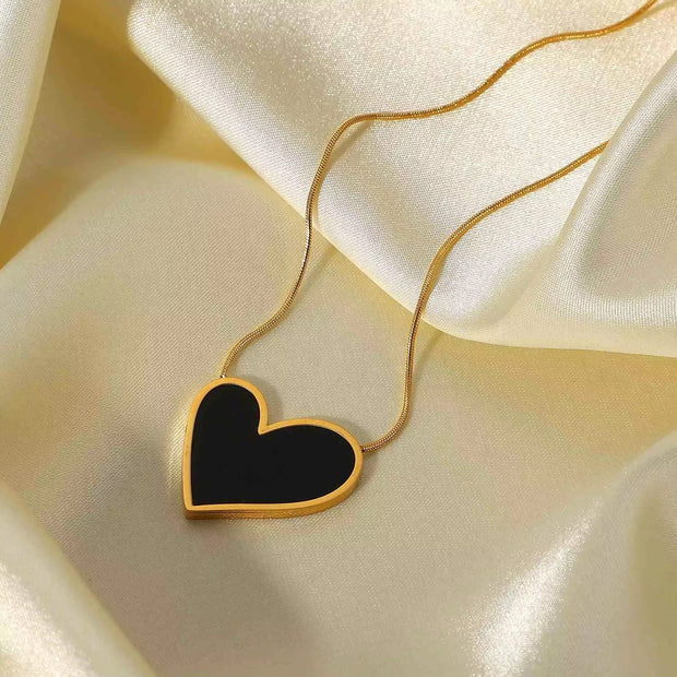 Vintage Style 18K Gold Plated Black Irregular Heart Necklace Gift Stainless Steel Black Enamel Heart Pendant Necklace for Women