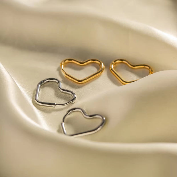 18K Gold Plated Stainless Steel Simple Heart Design Dainty Hoop Earrings Non Tarnish for Woman