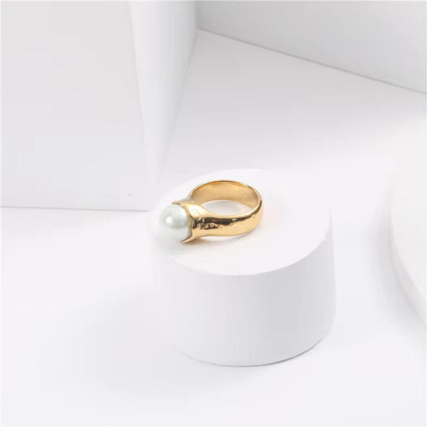 Non Tarnish Luxury Dainty 18K Gold Plated Stainless Steel Pearl Signet Ring for Women Ladies Party Accessories Jewelry