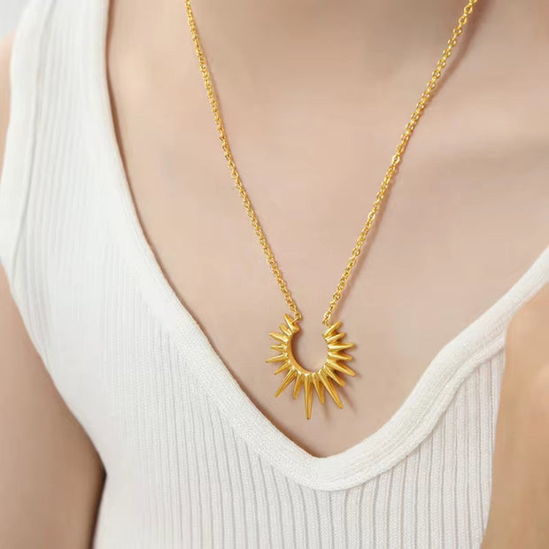 Minimalist 18K Gold Plated Geometric Pendant Necklace Stainless Steel Sunburst Necklace Waterproof Jewelry