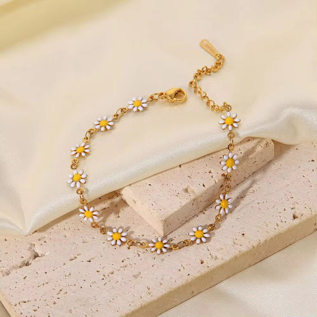 Charm 18K Gold Plated Stainless Steel Bracelets for Women White Daisy Chain Bracelet for Women