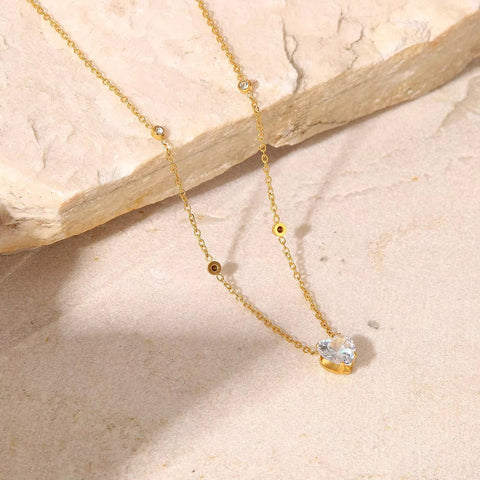 Romantic White Heart-Shaped Zircon Pendant Necklace Stainless Steel Gold Plated Thin Chain