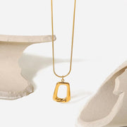 Dropshipping Vintage Stainless Steel Trapezoid Shape Necklace Women 18K Gold Plated Hollow Square Pendant Necklace for Girls