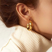 18K Gold Plated Stainless Steel Hollow C Shape Wave Pattern Hypoallergenic Hoop Earrings for Girl