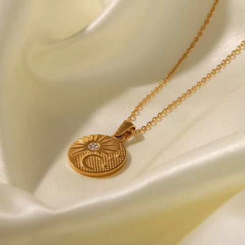 Stainless Steel Zircon Sun Half Moon Necklace 18K Gold Plated Moon Sunburst Pendant Necklace