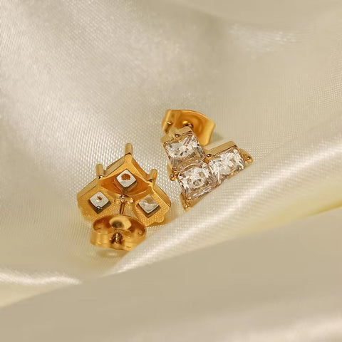 Romantic 3 Zircon Heart-Shape Stud Earrings Dainty Stainless Steel 18K Pvd Gold Plated Statement Earrings