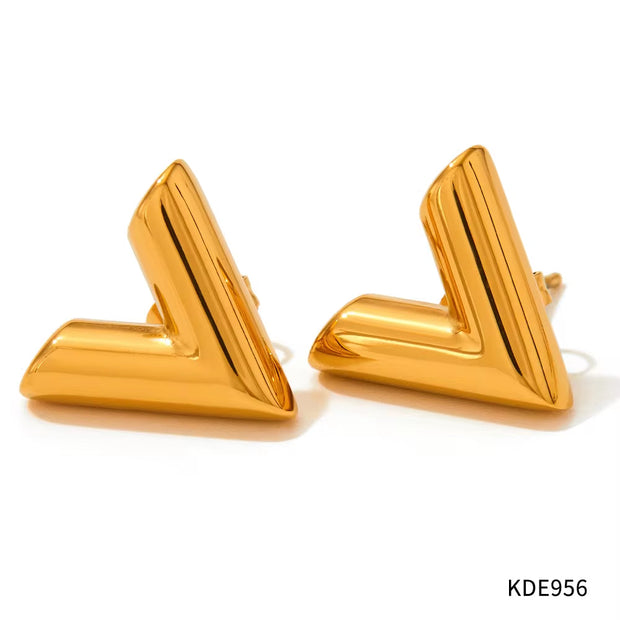 Vacuum Plating Letter V Stud Earrings Chic No Fade V Shape Stainless Steel Earrings for Women Girls