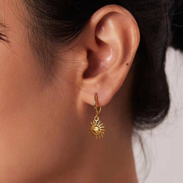 18K Gold Plated Stainless Steel Classic Sun Shape Pendant Hoop Earrings Waterproof Dainty Jewelry