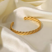 Ins Popular 18K Gold Plated Twisted Wide Cuban Chain Stainless Steel Bangles for Women Gift