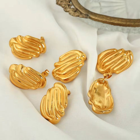 JEWELRY EH261 Hot Vertical Stripes Shell Shape Earrings Fashion Stainless Steel Gold Plated 18K